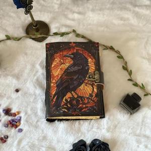 Mini carnet en cuir - Cadeau écologique pour les amoureux - Thème de l'art gothique et de la sorcellerie fantastique - Product Image 1