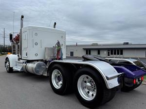 Camión Tractor Moderno de 10 Ruedas 6x4 Diésel, Camión Comercial de Servicio Pesado para Logística y Transporte de Mercancías - Product Image 5