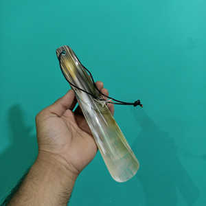 Cuchara para zapatos de cuerno de toro natural, plana, de primera calidad, con cordón de cuero para colgar, al mejor precio - Product Image 6