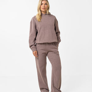 Conjunto deportivo de invierno para mujer de alta calidad, 100% algodón polar, diseño y color personalizables, de secado rápido y transpirable. - Product Image 3