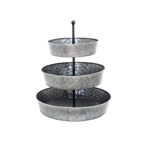 Présentoir de service en métal galvanisé à 3 niveaux de style ferme pour la décoration de la maison de la table de fête et la présentation des aliments - Product Image 1