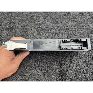 ECU และโมดูลคอมพิวเตอร์มือสองสำหรับรถยนต์ซีรีส์ 7 รุ่น 61359230943901 - Product Image 4