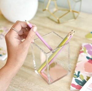 Portalápices acrílico transparente, organizador de escritorio, forma cuadrada, contenedor transparente para suministros de oficina y papelería a un precio económico - Product Image 1