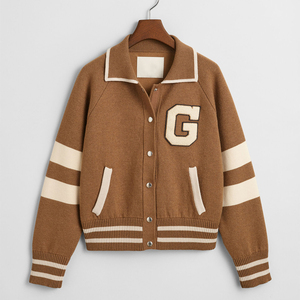 Chaqueta de punto estilo universitario para mujer, personalizada, cálida y de moda, con bolsillos con ribete. - Product Image 3