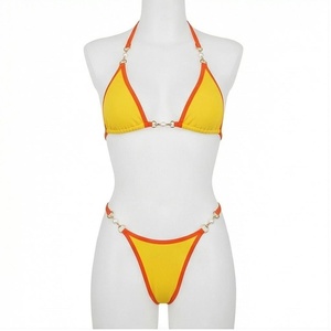 Ensemble de bikini contrastant jaune et orange, haut halter, bas string, détail perle, maillot de bain pour femme - Product Image 1