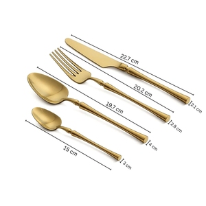 Ensemble de couverts sur mesure en or brossé 4 pièces – Couverts de table durables, résistants à la rouille et adaptés aux aliments, en acier inoxydable pour la mise en scène de la table - Product Image 4