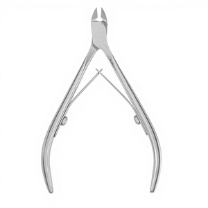 Pinzas para cutículas de uñas de acero inoxidable de primera calidad, herramientas de instrumentos de belleza para decoración de uñas de doble resorte por Beauty Concept Eco-Friendly - Product Image 1