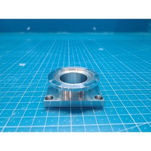 AMAT IN-TV-P002 THROTTLE ARC FLANGE Usado como está, piezas de equipos semiconductores Legacy - Product Image 3
