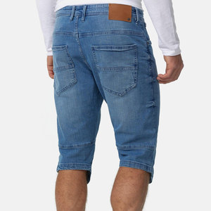 Shorts en jean premium pour homme, bleu indigo délavé, avec broderie géométrique et motifs rayonnants, coupe oversize, style streetwear - Product Image 5
