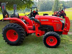 Tracteur agricole compact Kubota à prix de gros, meilleure qualité, 4x4, tondeuse à gazon, utilitaire pour petites exploitations, équipement durable - Product Image 4
