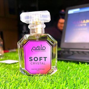 Parfum pour femme 50 ml, flacon en verre facetté taille émeraude, bouchon transparent, parfum doux dégradé rose longue durée, Eau de Parfum cristalline - Product Image 1