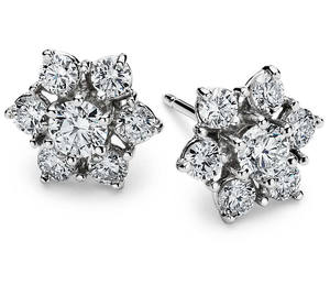 Boucles d'oreilles clous en diamant de laboratoire Platinum Blooming Flower - Product Image 1
