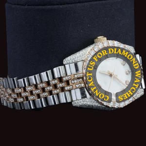 Reloj de Edición Limitada Hip Hop 2026 con Movimiento de Cuarzo, Caja Redonda, Esfera de Cristal, Moissanita Helada, Gemas y Piedras de Dos Tonos, 41 mm - Product Image 6