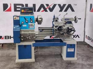 4.5 Feet Medium Duty Industrial All Geared Lathe Machine with 500 mm <b>Swing</b> Norton Gear Box and Induction Hardened Bed Ways - Product Image 2