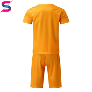 Conjunto de Camiseta y Pantalones Cortos Color Naranja para Hombre, Diseño Personalizado 2026, Cuello Redondo, Tejido de Punto, Secado Rápido, Estilo Casual de Verano, Precio al por Mayor - Product Image 2