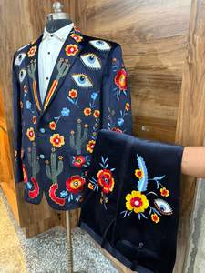 Ensemble de costume blazer bleu marine brodé pour homme – Motifs floraux, cactus et œil porte-bonheur – Tenue de cérémonie de créateur - Product Image 3