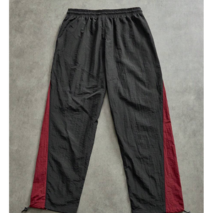 Pantalon de survêtement streetwear baggy surdimensionné pour homme, coupe-vent en nylon, fabriqué sur mesure avec les meilleurs matériaux - Product Image 5