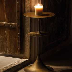 Support à bougies moderne en fer Aurora à deux niveaux, fait main, écologique, durable et portable pour les activités religieuses - Product Image 6