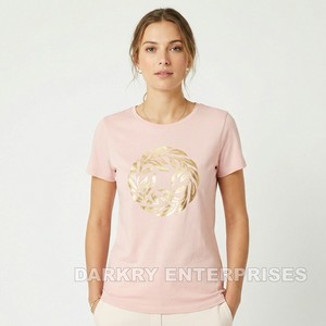 Camiseta de Mujer con Estampado de Lámina Dorada, Camiseta de Algodón Rosa Personalizada, Elegante Corona Floral, Tops para Mujer, Fabricante de Ropa de Lujo, OEM - Product Image 1