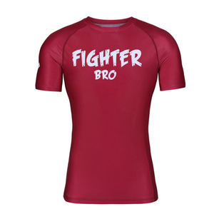 เสื้อรัดกล้ามเนื้อแขนสั้นสีแดงสำหรับผู้ชาย Fighter Bro แห้งเร็ว พิมพ์ลายโลโก้ด้านหน้า - Product Image 1