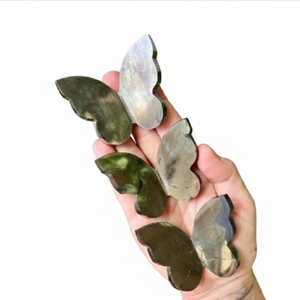 Al por mayor: Alas de mariposa de pirita natural talladas en cristal, piedra energética, espécimen mineral curativo para decoración del hogar y la oficina - Product Image 4