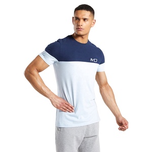 เสื้อยืดผู้ชายทรงปกติ ผ้าทอ พร้อมคุณสมบัติป้องกันรอยยับและแห้งเร็ว เหมาะสำหรับการเดินทางในช่วงฤดูร้อนและการสวมใส่ในชีวิตประจำวัน - Product Image 2