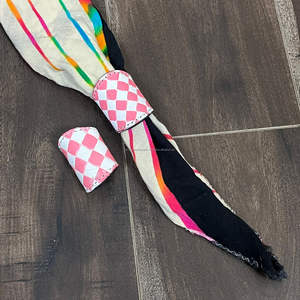 Anneau de bandana en cuir façonné à la main de style western, porte-écharpe à motif damier, design durable, manchette de bandana pour style cowboy et cowgirl - Product Image 5