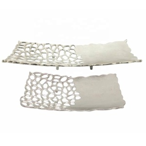 Plateau de service en aluminium à bord martelé contemporain rectangulaire de haute qualité Plateau de service en aluminium fait main au prix de gros - Product Image 2