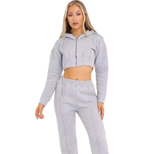 Conjunto Deportivo Informal Negro para Mujer, Sudadera Corta con Capucha y Pantalones Jogger Ajustados, Ropa Deportiva Cómoda - Product Image 1