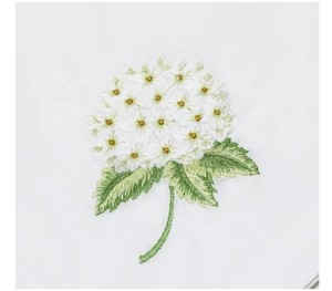 Serviettes de table en coton brodées sur mesure, motif hortensia, durables, lavables en machine, pour événements à domicile et mariages - Product Image 2