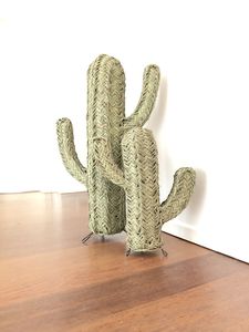 Statue de cactus en rotin tressé à la main sophistiquée, sculpture décorative d'inspiration bohème, art en fibre naturelle écologique pour la maison moderne - Product Image 2