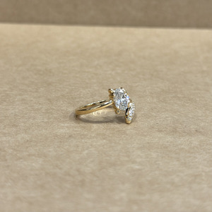 Bagues tendance en diamant jaune ovale 18 carats, diamant de laboratoire, pureté VVS-VS, certifié IGI, bague de créateur pour un look élégant - Product Image 6