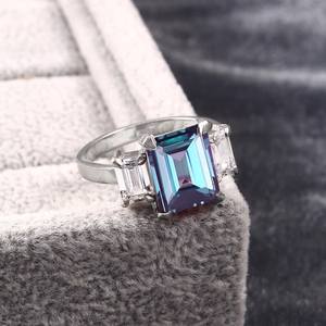 Anillo de Alejandrita en Plata de Ley 925, Corte Esmeralda, Certificado IGI, Diseño Art Deco Vintage, Gema que Cambia de Color, Joyería para Mujer - Product Image 2