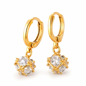 Pendientes de Diamantes de Corte Brillante Cultivados en Laboratorio, Chapados en Oro y Plata, Certificados por ZAWO HOUSE, VVS1, Únicos y Modernos - Product Image 3