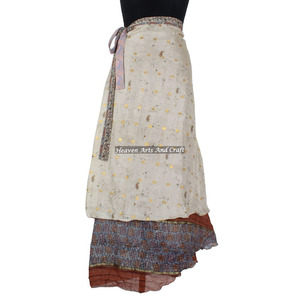 Falda Larga de Seda Estampada India Multicolor, Reversible de 2 Capas, Estilo Sari Mágico - Product Image 2