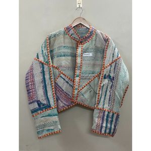 Multicolore, fait main, 100% coton, respirant, écologique, vintage, broderie Kantha, imprimé floqué, tricoté, patchwork, détail boutonné - Product Image 5