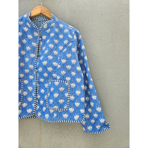 Veste matelassée bleue à fleurs pour femme, style patchwork en jean, cardigan avec bordure rayée et poche - Product Image 5