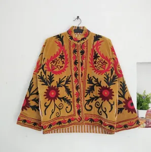 Veste Bohème en Velours Moutarde avec Broderie Suzani et Motif Floral Rouge – Vêtement d'extérieur Décontracté pour Femme, Style Art Populaire - Product Image 3