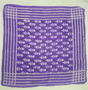 Pañuelo de algodón morado con estampado de bloques, hecho a mano, estilo indio floral, bandana boho, pañuelo para el pelo con borde a rayas, pañuelo para el cuello, venta al por mayor - Product Image 4