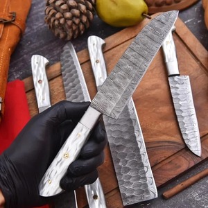 Juego de Cuchillos de Cocina de Acero de Damasco Hechos a Mano, 5 Piezas, con Mangos de Resina Ambidiestros, Acabado Cepillado, Hojas de Borde Recto - Product Image 2