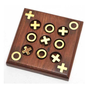 Tablero de Ajedrez Antiguo de Madera con Juego de Piezas de Ajedrez de Latón Indio para Decoración y Juego al Mejor Precio - Product Image 1