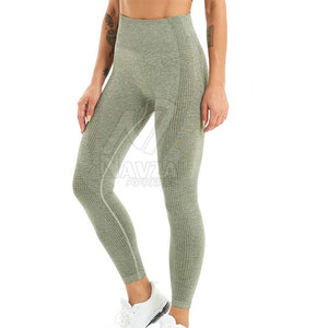 Ensemble de yoga pour femmes fabriqué au Pakistan à prix abordable, ensemble de yoga confortable pour femmes, vente en ligne d'ensembles de yoga pour femmes - Product Image 6