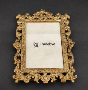 Cadre photo en métal élégant, accent décoratif de luxe par Tradebyd - Product Image 3