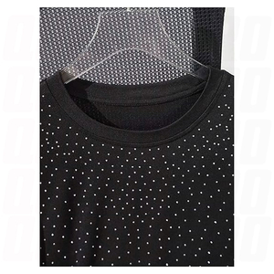 เสื้อยืดผู้ชายประดับเพชรเทียมสุดเทรนดี้ ผ้าฝ้าย 100% เนื้อผ้าบางเบา ปรับแต่งได้ ใส่สบาย สไตล์ลำลองแนวสตรีท แฟชั่นประจำวัน - Product Image 4