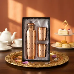 Bouteille d'eau artisanale en cuivre avec 2 verres, bouteille ayurvédique pour la santé, 950 ml, anti-fuite, compatible lave-vaisselle et micro-ondes, fournisseur OEM/ODM - Product Image 5