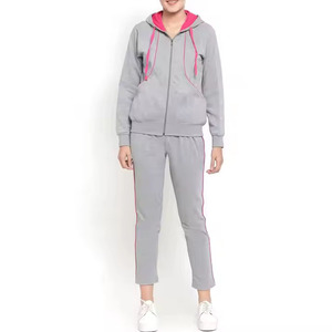 Ensemble de survêtement gris à capuche pour femme avec bordure rose, sweat-shirt décontracté à manches longues avec fermeture éclair et pantalon long, couleur unie, respirant - Product Image 1