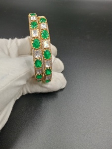 AMAIRA JEWELS SM-945 Brazalete Chapado en Oro para Mujer con Zirconia Ovalada y Piedra Verde, Pulsera de Compromiso, Joyería de Doble Zirconia de Moda, Regalo - Product Image 4