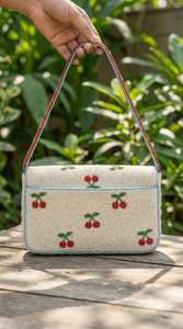 Bolso de Mano Textil Bordado a Mano con Diseño de Cerezas, Forma Rectangular, Artesanía en Algodón - Product Image 2