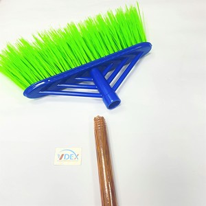 VDEX 120cm recubierto de PVC grano de madera mopa palo y recogedor producto de uso doméstico de alta calidad hecho en Vietnam - Product Image 2