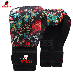 Guantes de Boxeo de Cuero RC Fitness Wear para Entrenamiento, Antideslizantes, con Acolchado de Espuma Absorbente de Impactos y Cierre de Gancho y Bucle Seguro para la Muñeca - Product Image 5